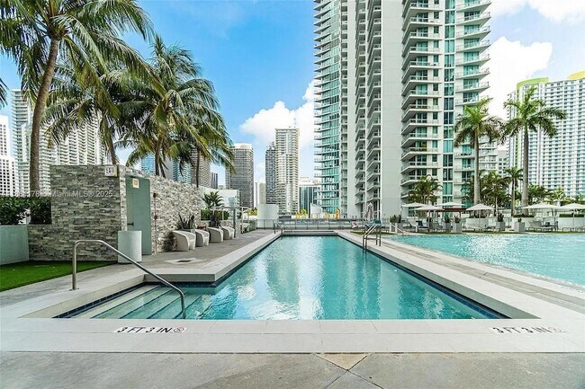 Foto del edificio - 90 SW 3rd St