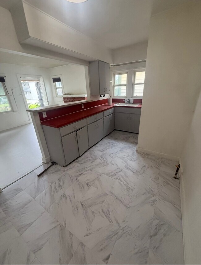 Foto del edificio - 1133 E Lexington Dr