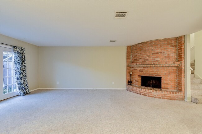 Building Photo - 14662 Perthshire Rd
