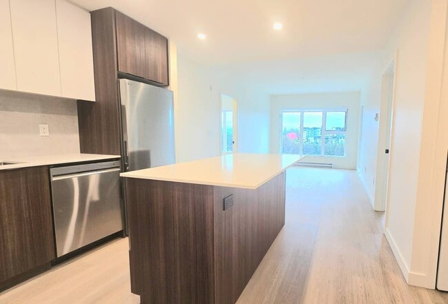 Photo du bâtiment - 408 District 7980-206A St