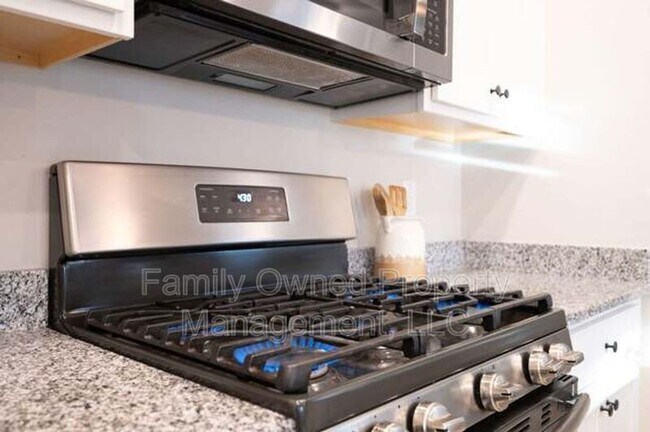 Foto del edificio - 225 Whirlaway Dr