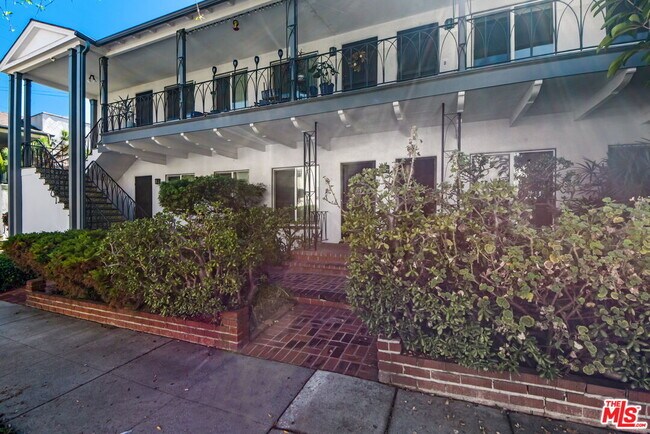 Foto del edificio - 186 N Clark Dr