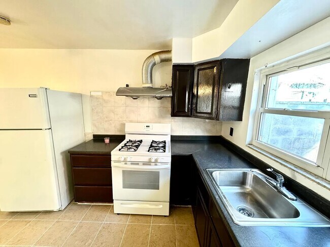 Foto del edificio - 2637 S 8th St