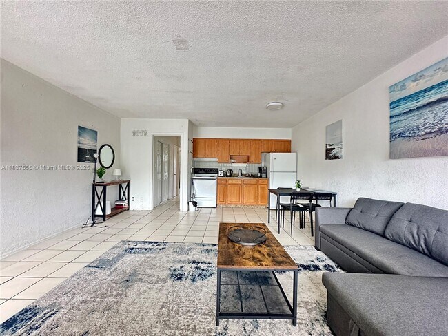 Foto del edificio - 3100 NE 9th St