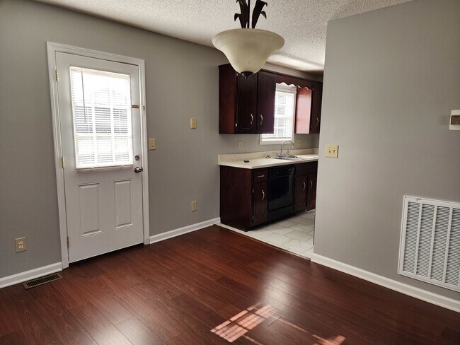 Foto del edificio - 3264 N Senseney Cir