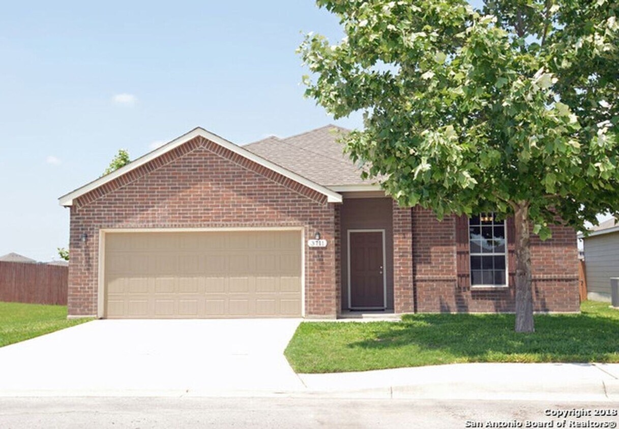 Primary Photo - 4 br, 2 bath House - 3711 Lazy Diamond