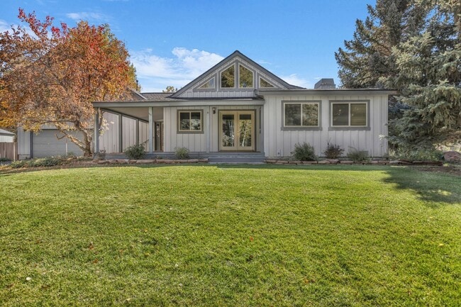 Building Photo - PRIME PARK MEADOWS HOME