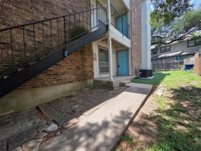 Building Photo - 11900 Alpheus Ave