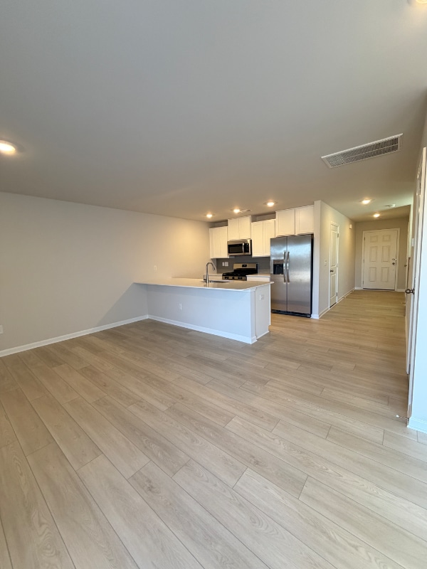 Building Photo - 401 Mopar Ln