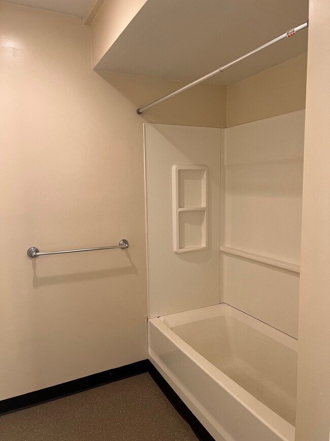 1BR Bath - Guoin Street Lofts