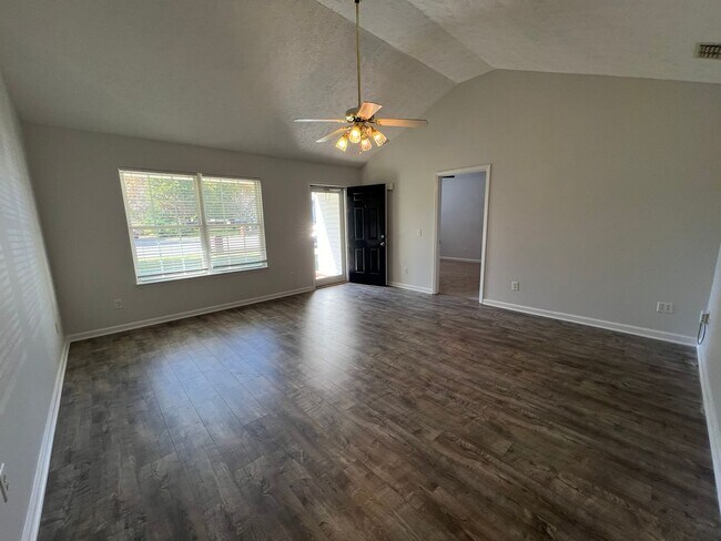 Foto del edificio - 1607 Galston Ct