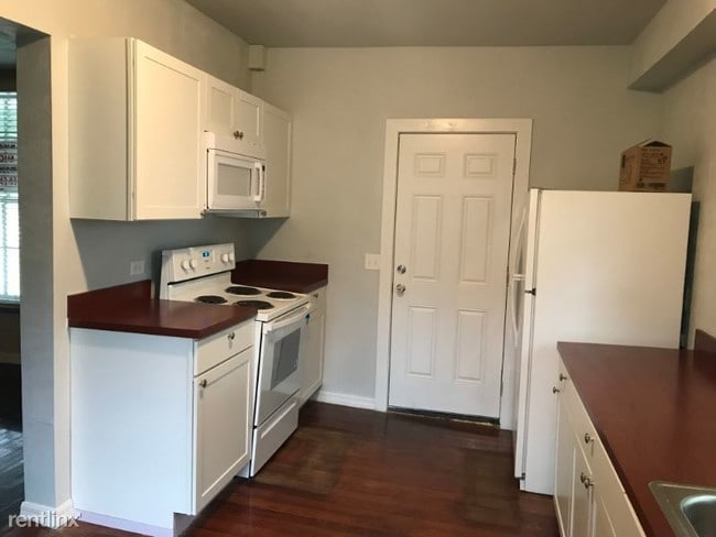 Building Photo - 3 br, 3 bath Apartment - 1125 SW 4th Ave