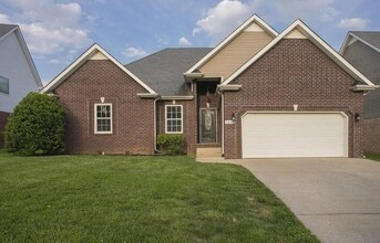 Building Photo - 3442 Southwood Dr