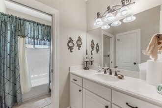 Building Photo - 30062 N Fulshear Dr