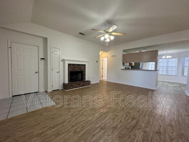 Foto del edificio - 13236 Trailwood Dr