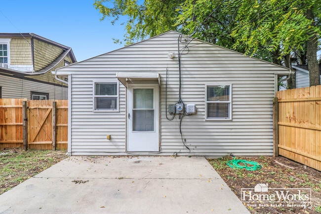 Foto del edificio - Cozy One-Story Home with 2 Bedrooms in River Park