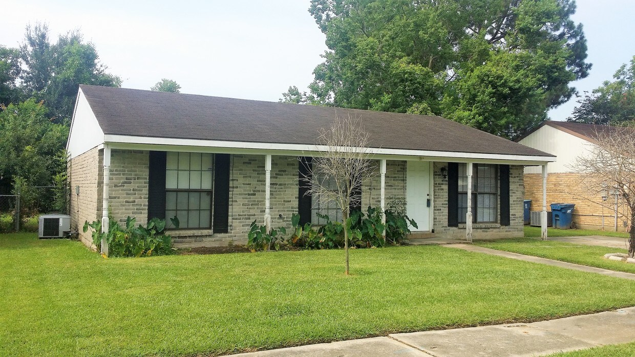 205 Dijon Dr, Lafayette, LA 70506 House Rental in Lafayette, LA