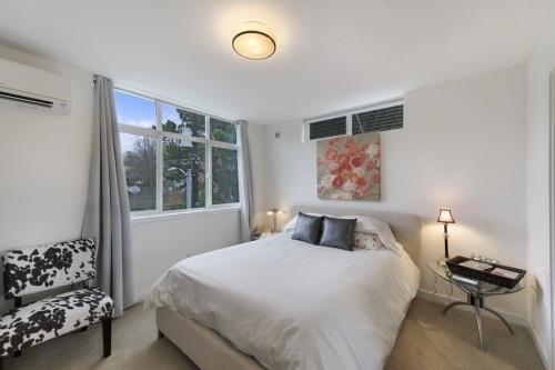 Building Photo - 2 bedroom in Seattle WA 98102