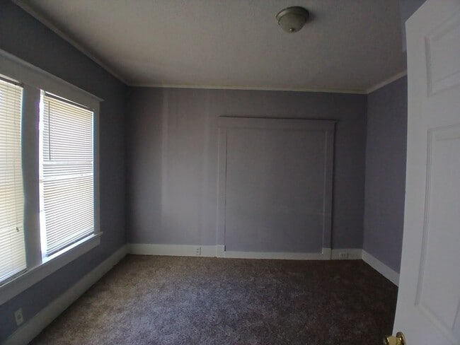Building Photo - Ideally located 2-bedroom, 1.5-bathroom home nestled in a highly sought-after neighborhood - $99 ...