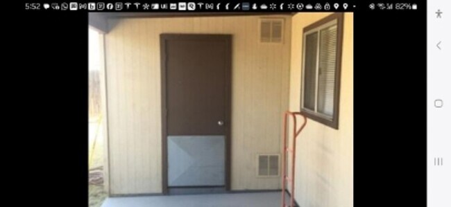 Building Photo - Beautiful 3 bedroom, 2 bath townhouse available