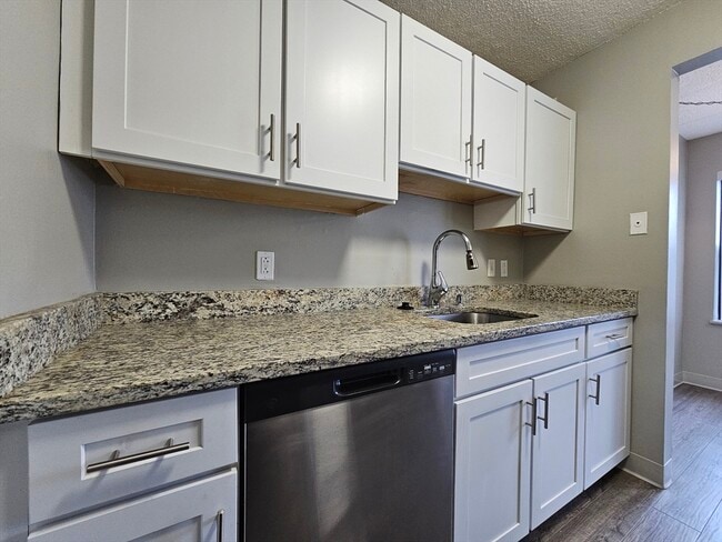 Building Photo - 50 Island View Pl