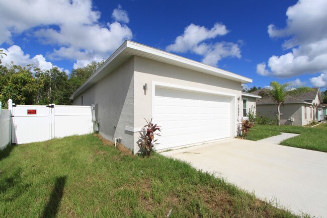 Building Photo - BEAUTIFUL 4 Bedroom, 2 Bathroom Home in Ki...