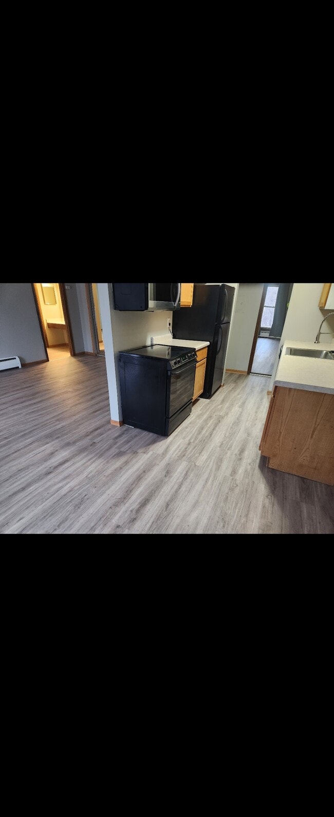 Building Photo - 739 11th Ave S