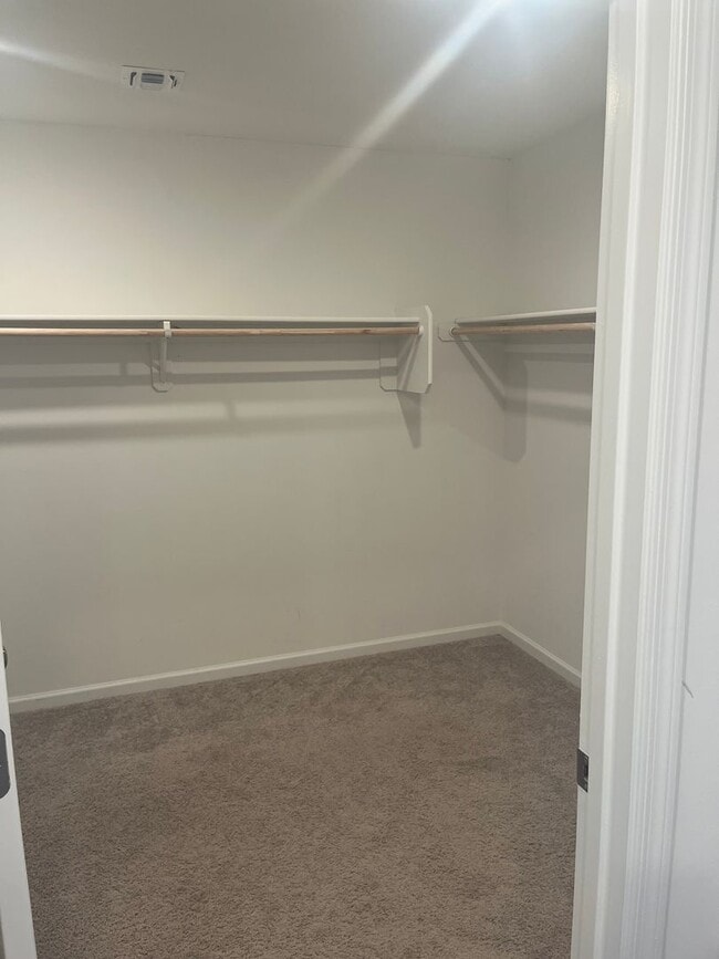 Building Photo - Beautiful 4 Bedroom 2 Bathroom split floor plan home in the newly built Turquoise Hills Neighborh...