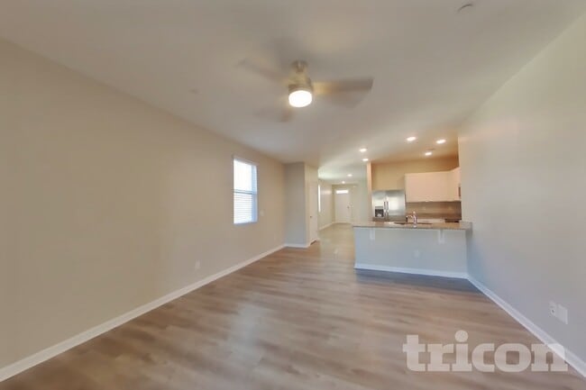 Building Photo - 338 Victory Cir