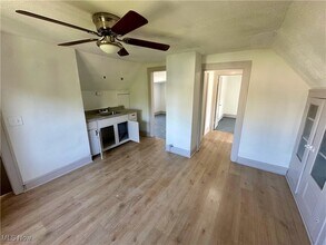 Building Photo - 3540 E 154th St