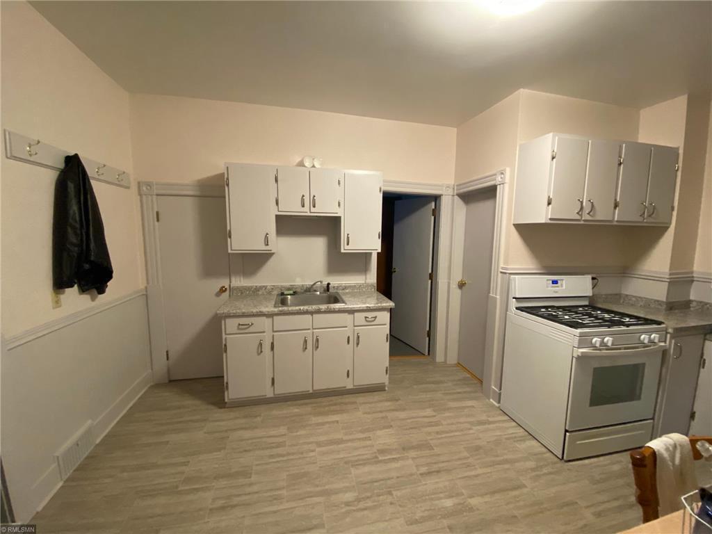 Primary Photo - 226 3rd Ave NE