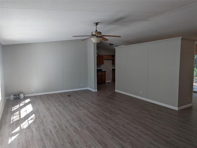 Foto del edificio - 12186 Hairston Cir