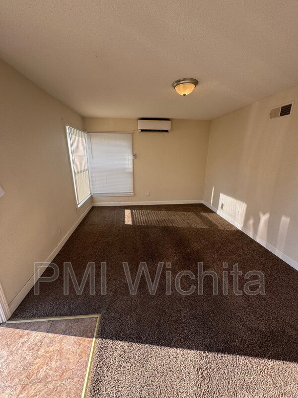 Building Photo - 681 S Kansas St