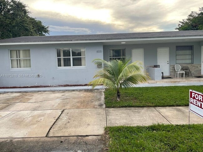 Building Photo - 802 N 58th Ave