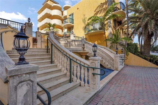 Building Photo - 8888 Collins Ave