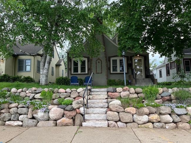 Building Photo - 5236 Ewing Ave S