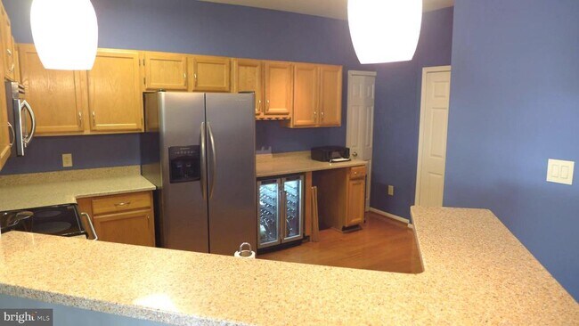 Foto del edificio - 1426 Nutwood Ct