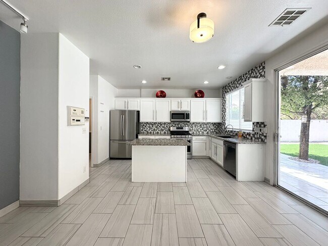 Foto del edificio - Stunning two-story single-family house