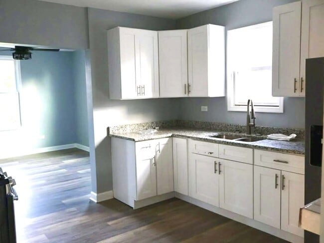 Building Photo - 1504 Hanover St