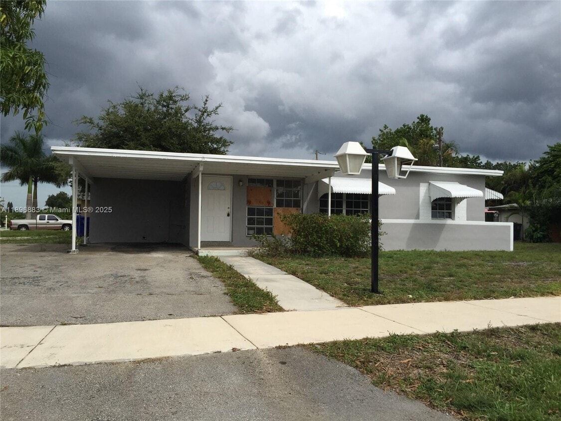 Foto principal - 4270 SW 36th St