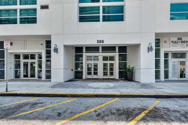 Foto del edificio - 350 NE 24th St