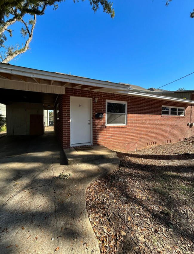 Building Photo - 2 Bedroom Condo near FSU!