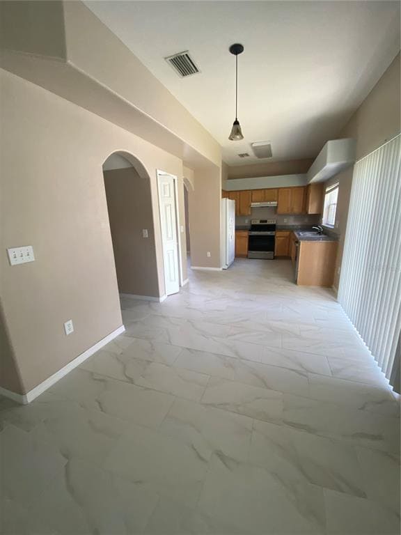 Building Photo - 31411 Golden Gate Dr
