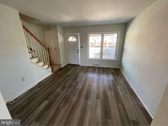 Building Photo - 4807 Williston St