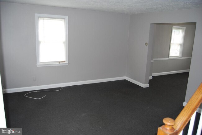 Building Photo - 1811 Trenleigh Rd