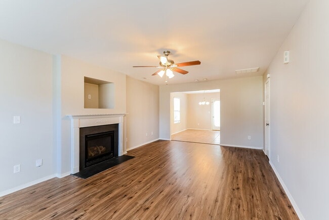 Foto del edificio - 4387 Joseph Samuels Dr