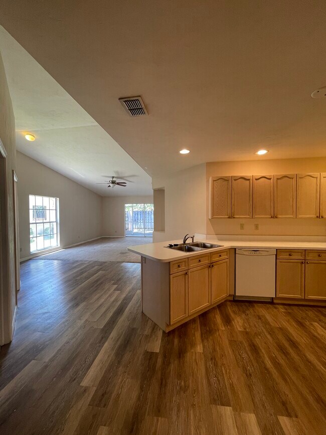 Foto del edificio - 12243 Londonderry Ln