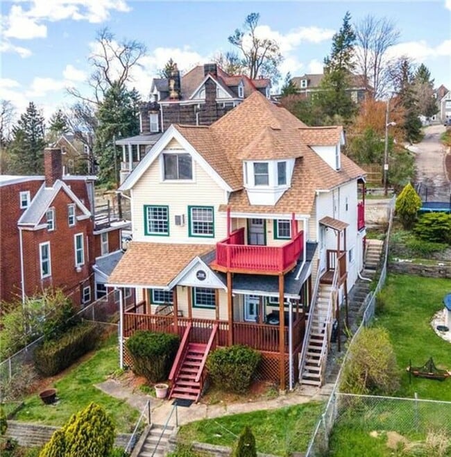 Building Photo - 310 Marsonia St