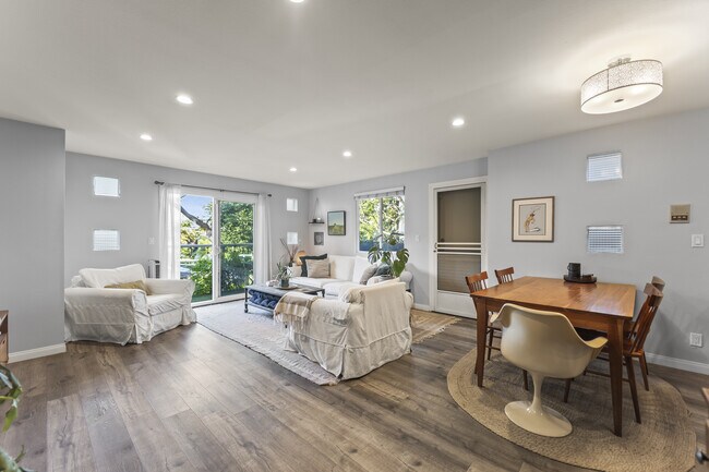 Foto del edificio - 712 Pacific St