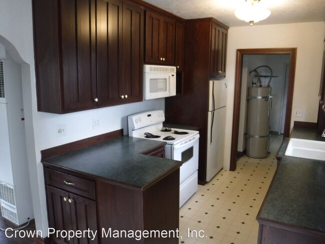 Building Photo - 2 br, 1 bath House - 840 Marks Dr NE